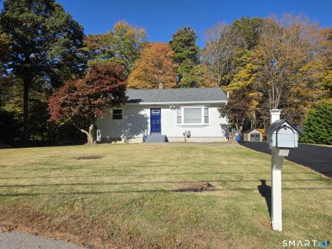 5 Liberty Road Montville CT 06370