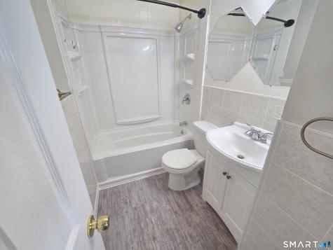5 Liberty Road Montville CT 06370