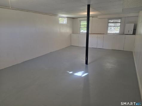 5 Liberty Road Montville CT 06370