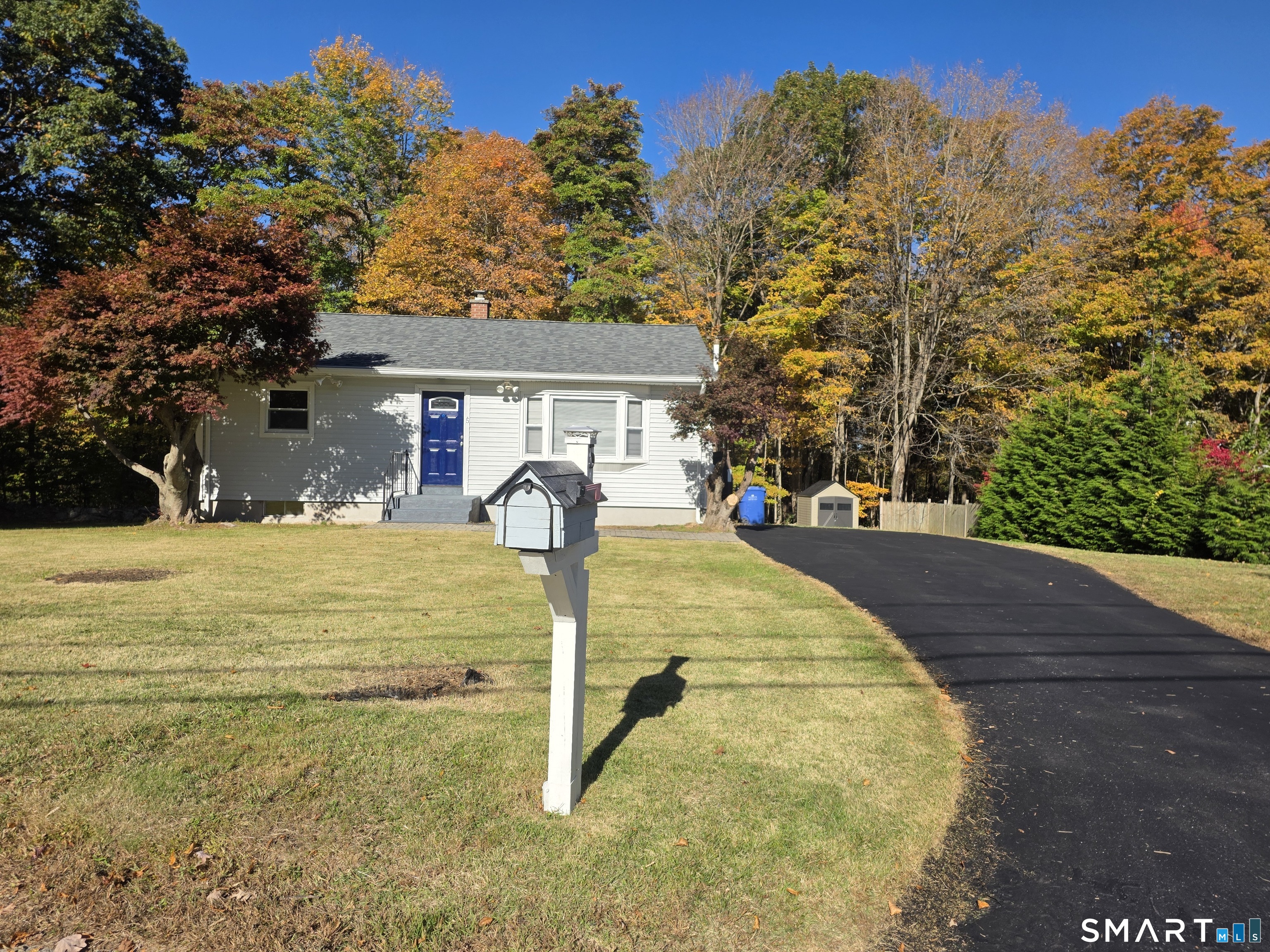 5 Liberty Road Montville CT 06370