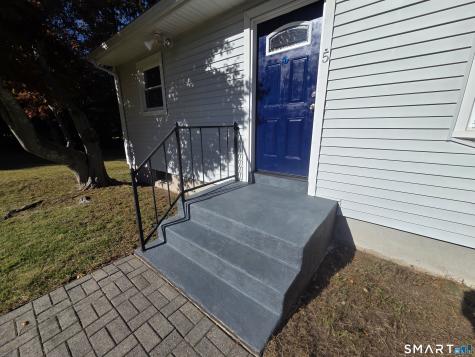 5 Liberty Road Montville CT 06370