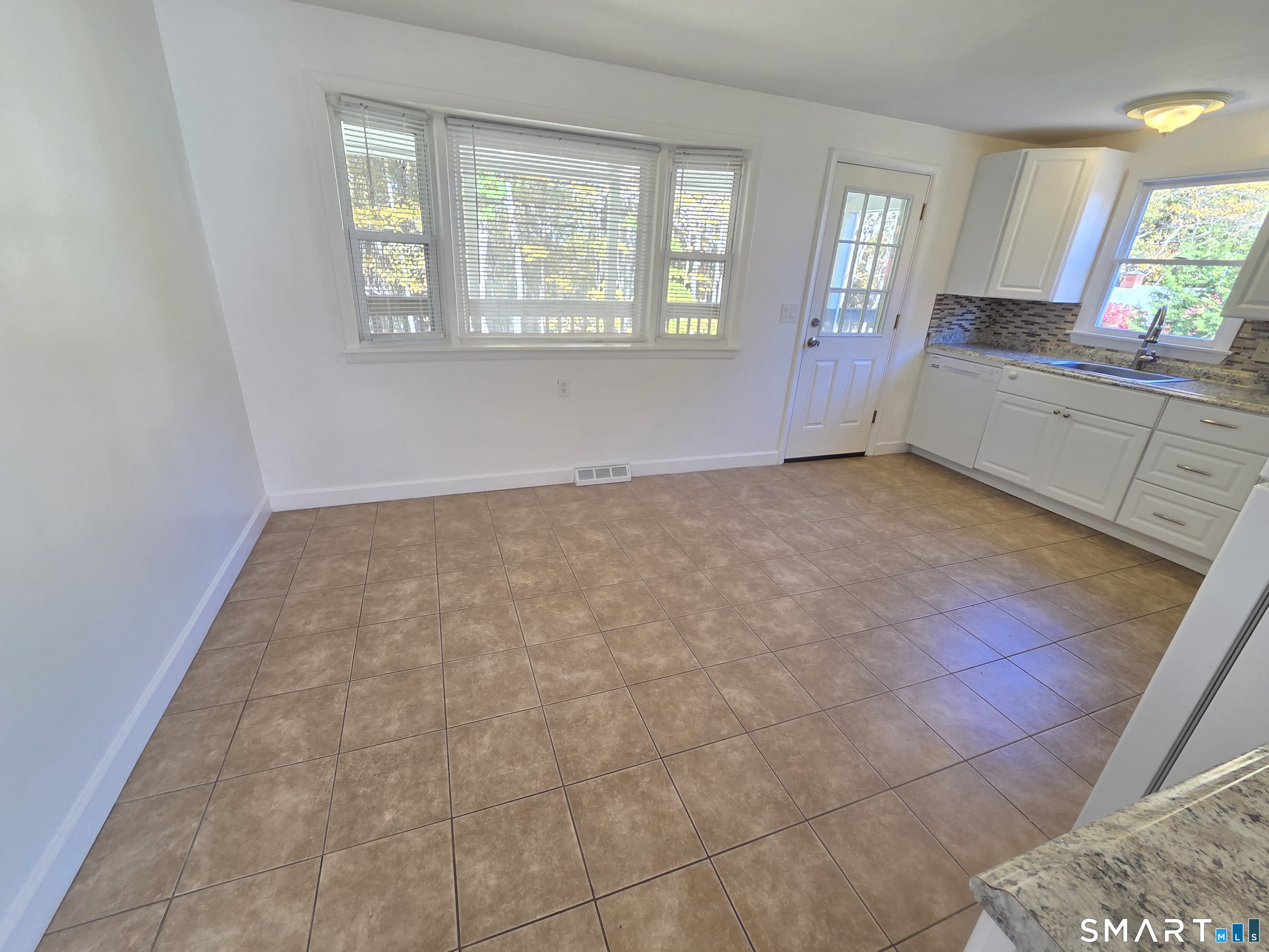 5 Liberty Road Montville CT 06370