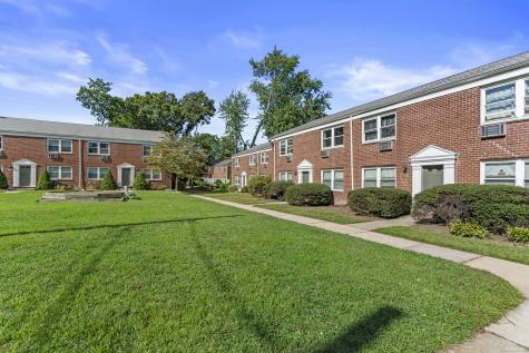 18 Hamilton Court Stamford CT 06902