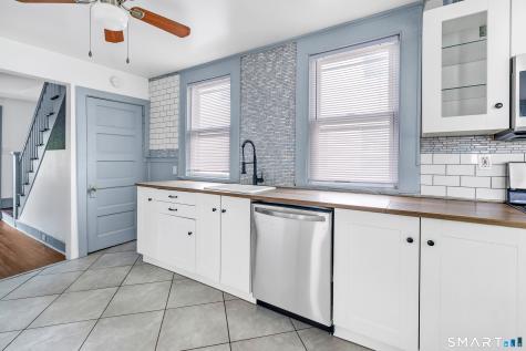 6 Alfred Court Stratford CT 06615