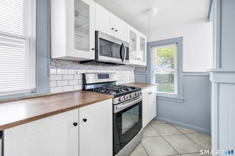 6 Alfred Court Stratford CT 06615