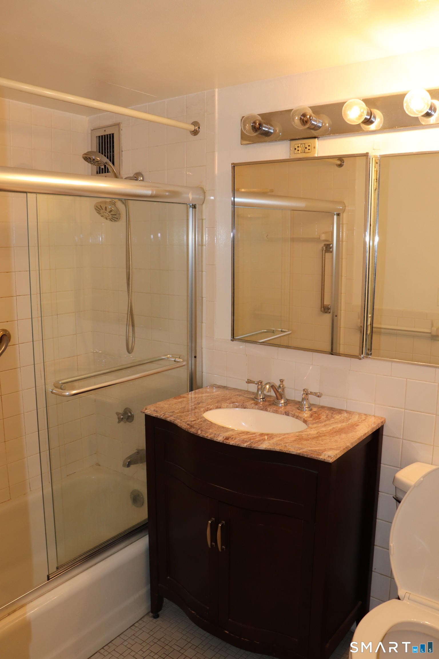 31 Woodland Street Hartford CT 06105