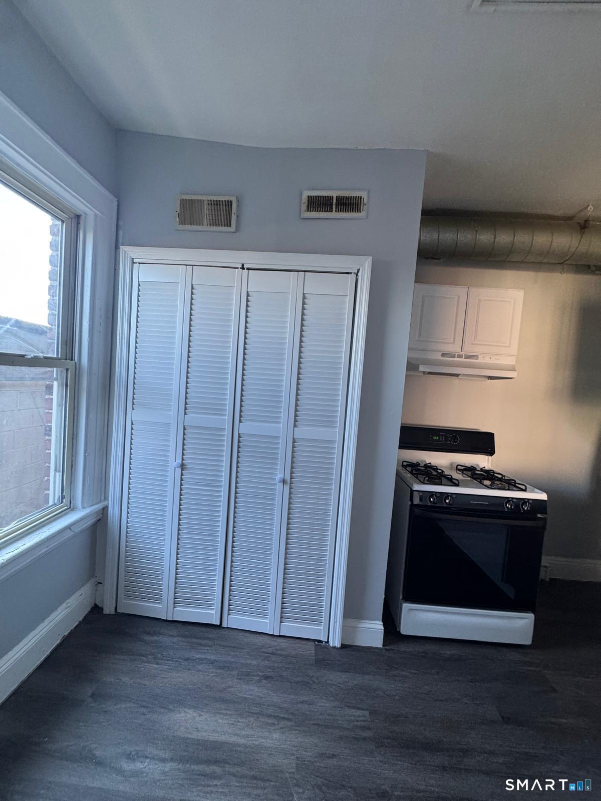 159 Charles Street Bridgeport CT 06606