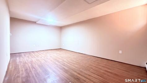3 Camelot Drive Bloomfield CT 06002