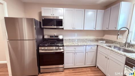 3 Camelot Drive Bloomfield CT 06002