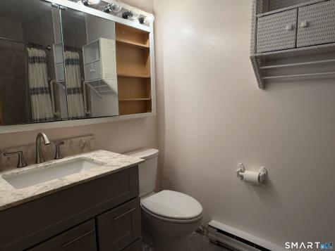 8 Pineview Drive Branford CT 06405