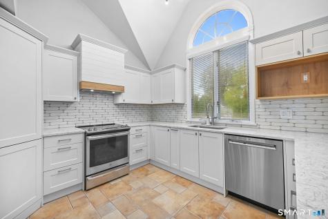 18 Windy Knolls Greenwich CT 06831