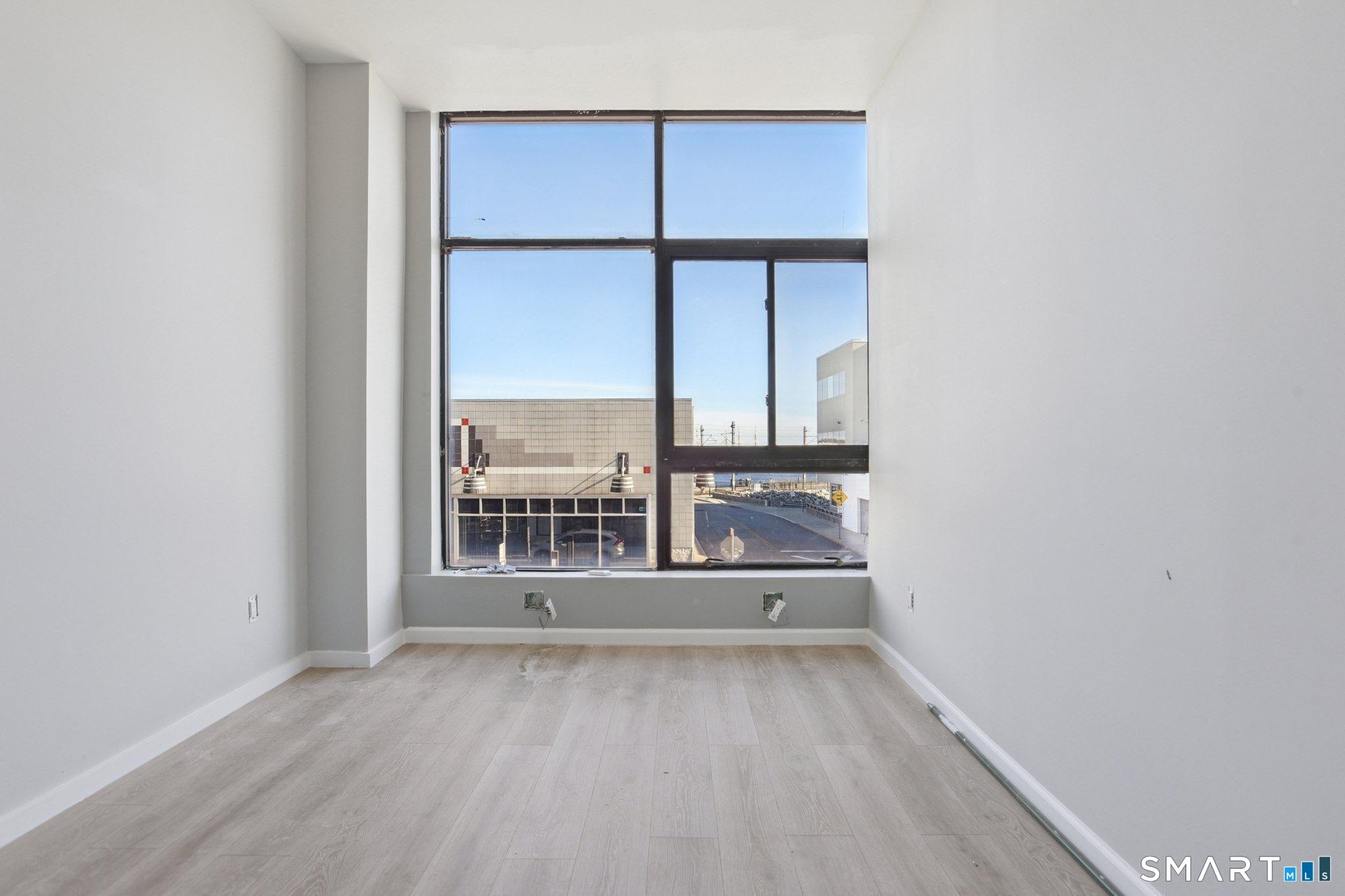 215 Bank Street New London CT 06320