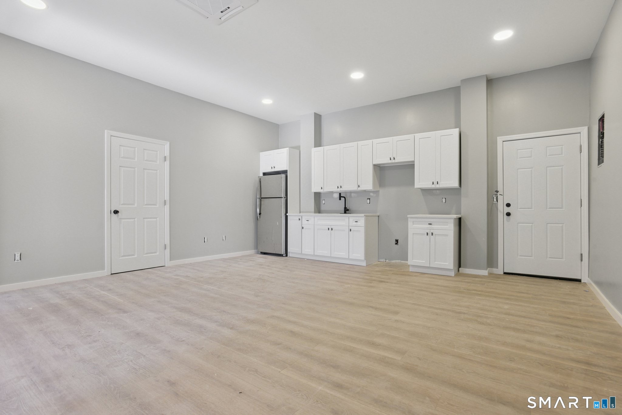 215 Bank Street New London CT 06320
