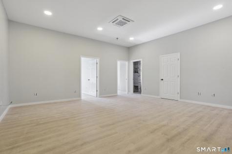 215 Bank Street New London CT 06320