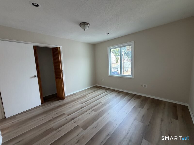 69 Congress Avenue Waterbury CT 06708