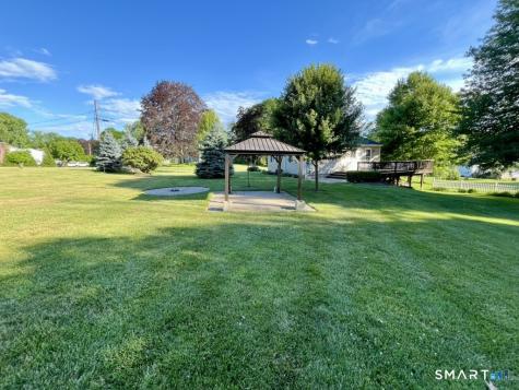 28 Brookfield Meadows Street Brookfield CT 06804