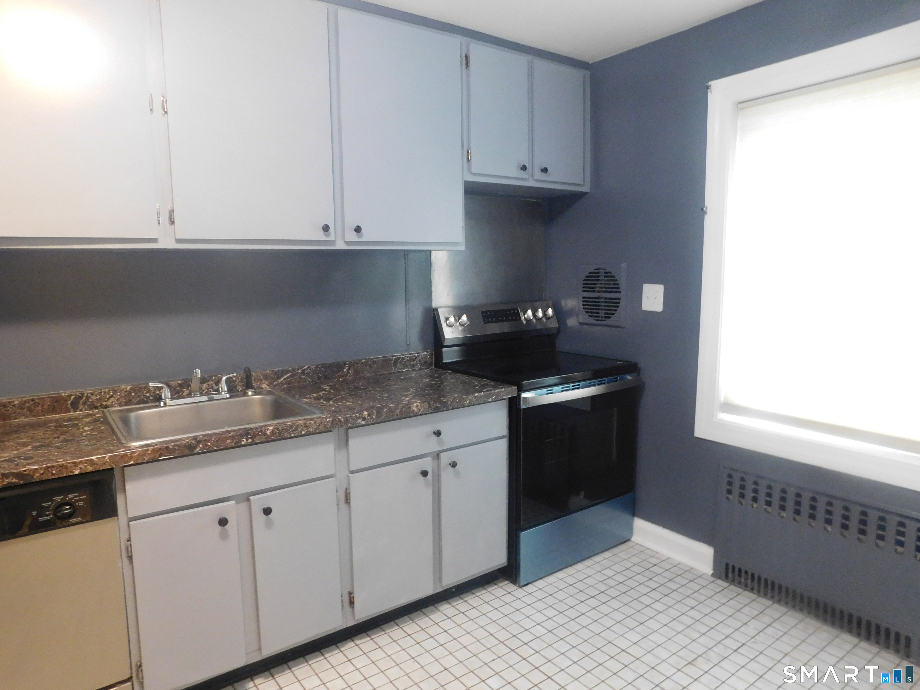 45 Oakview Circle Bridgeport CT 06604