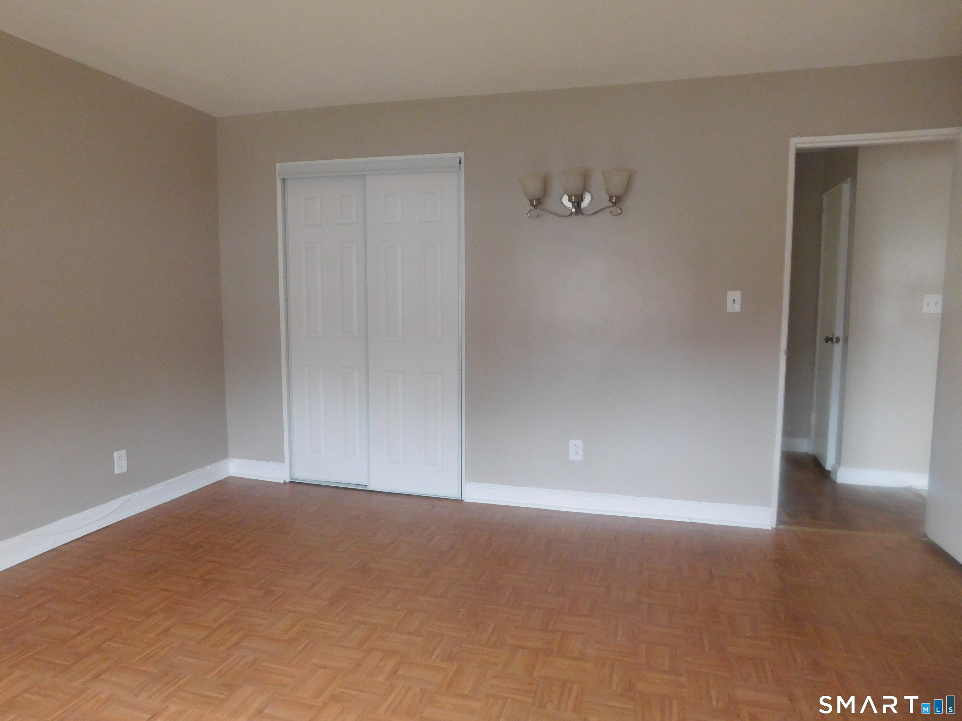 45 Oakview Circle Bridgeport CT 06604