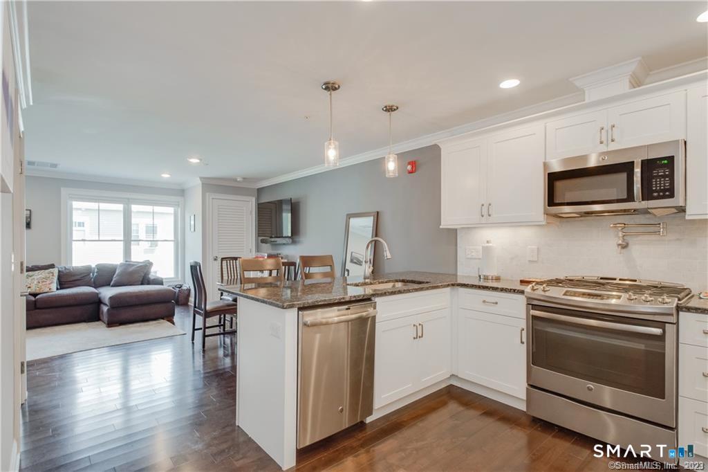 2 Bishop Road West Hartford CT 06119