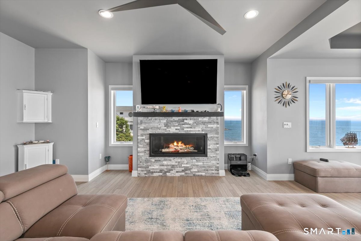 6 First Avenue East Haven CT 06512