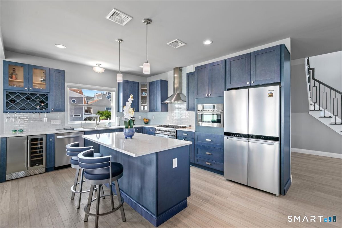 6 First Avenue East Haven CT 06512