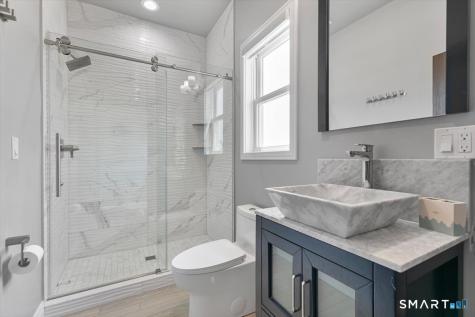 6 First Avenue East Haven CT 06512