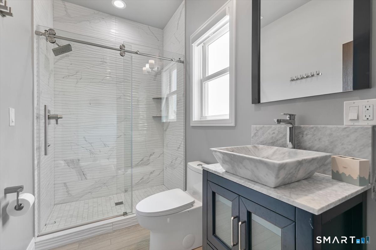 6 First Avenue East Haven CT 06512