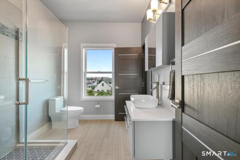 6 First Avenue East Haven CT 06512