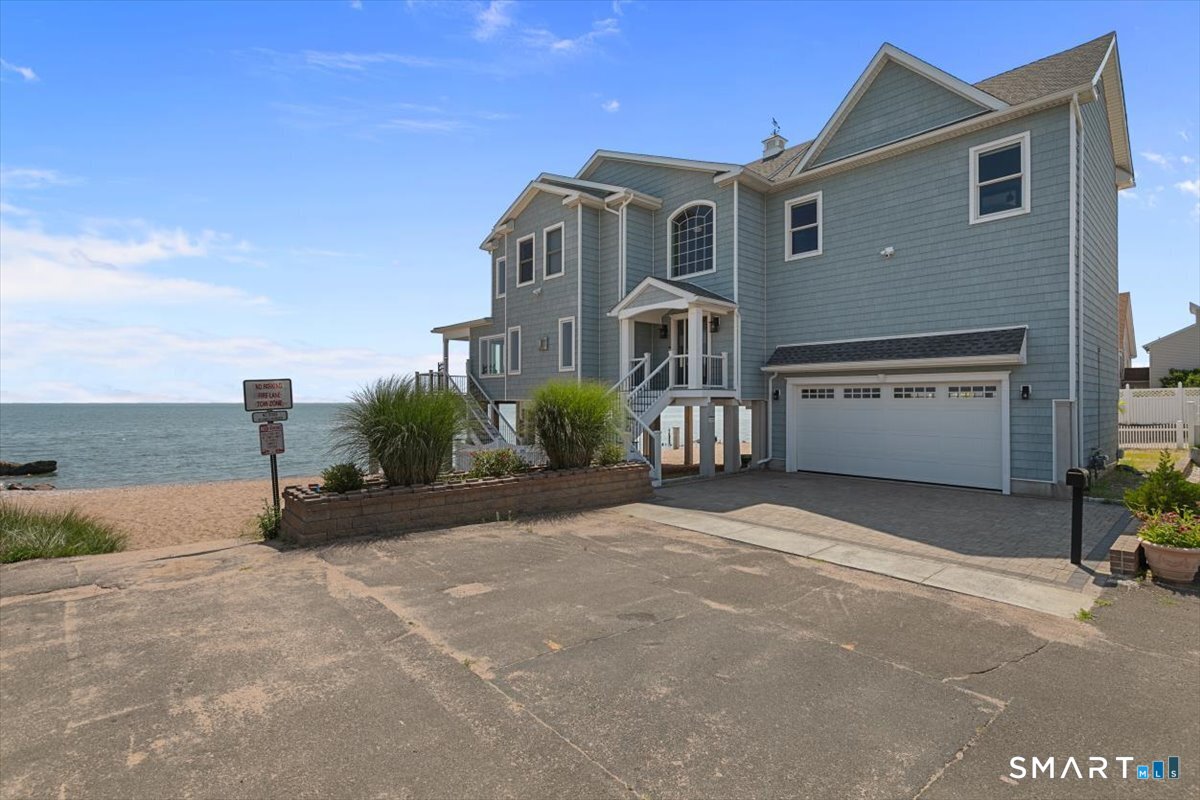 6 First Avenue East Haven CT 06512