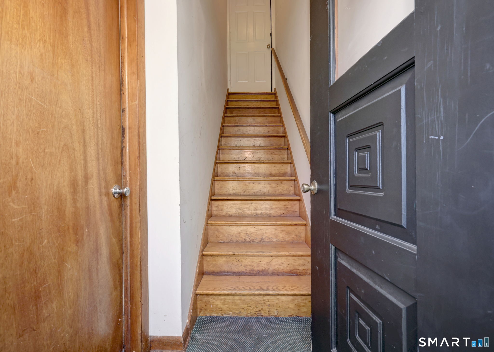 23 Gilbert Lane Branford CT 06405