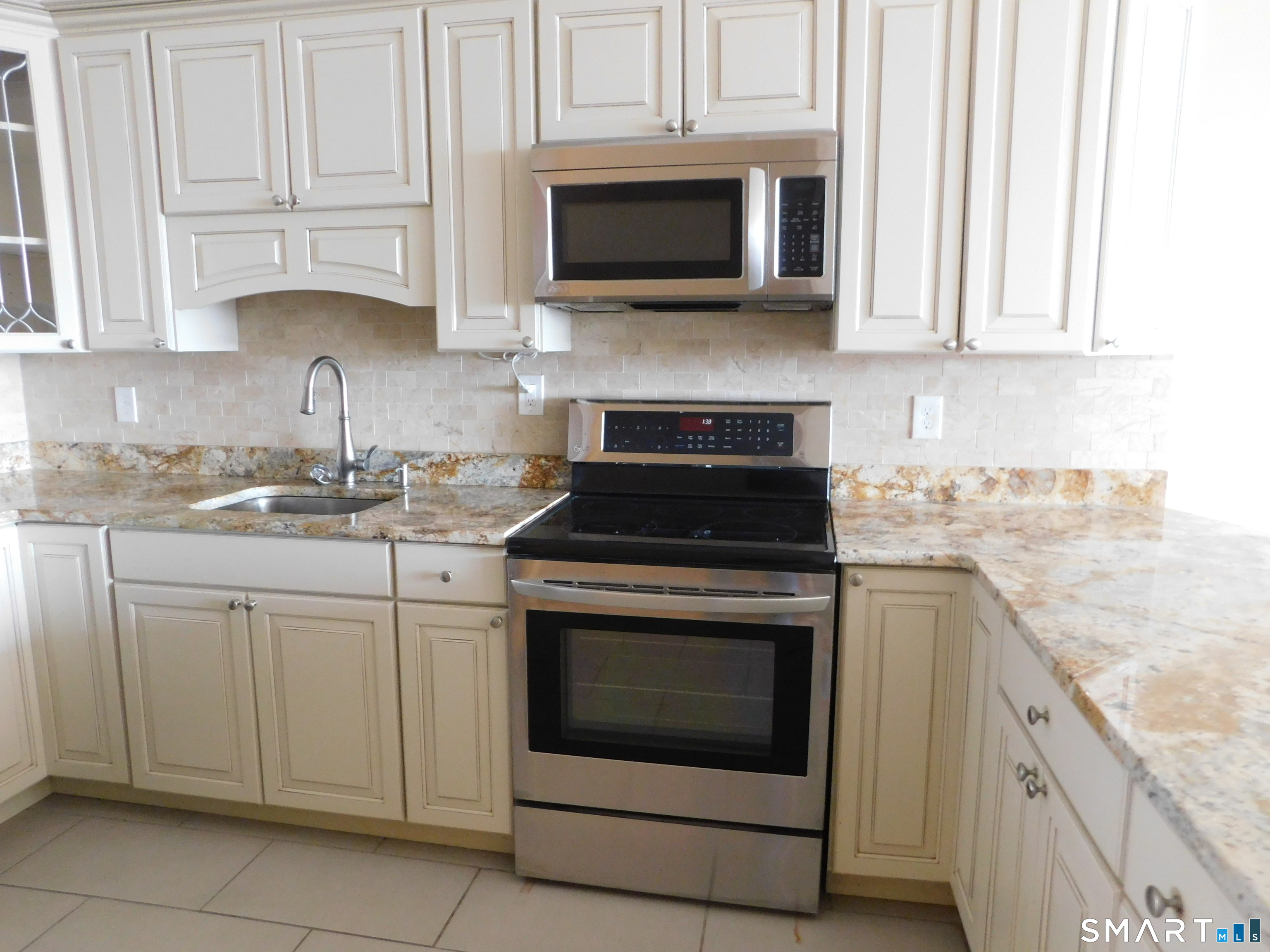 153 Bank Street New London CT 06320
