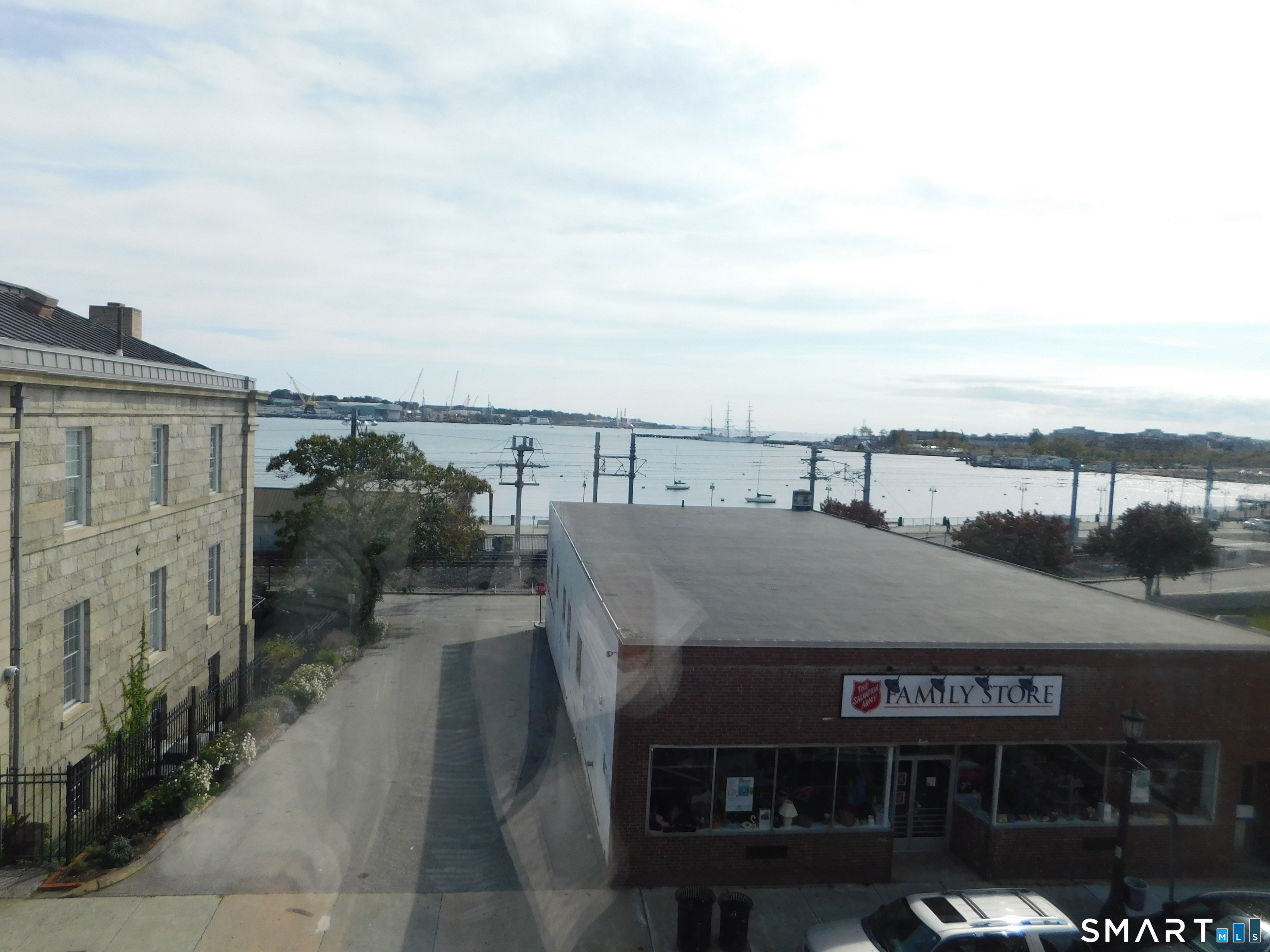 153 Bank Street New London CT 06320