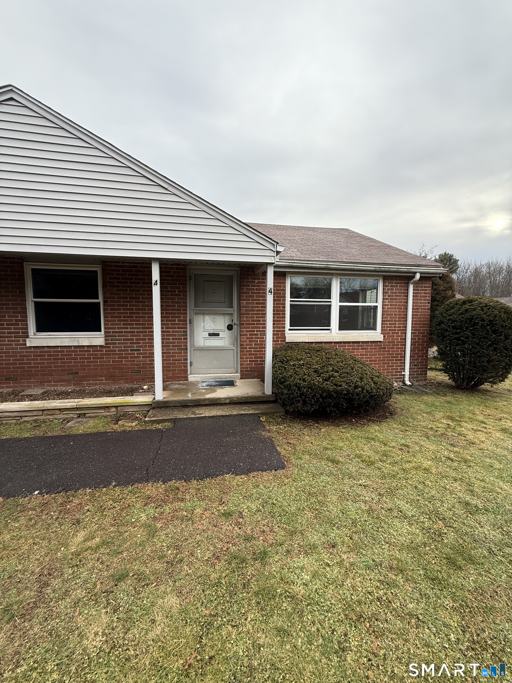 21-27 Hartford Avenue Newington CT 06111