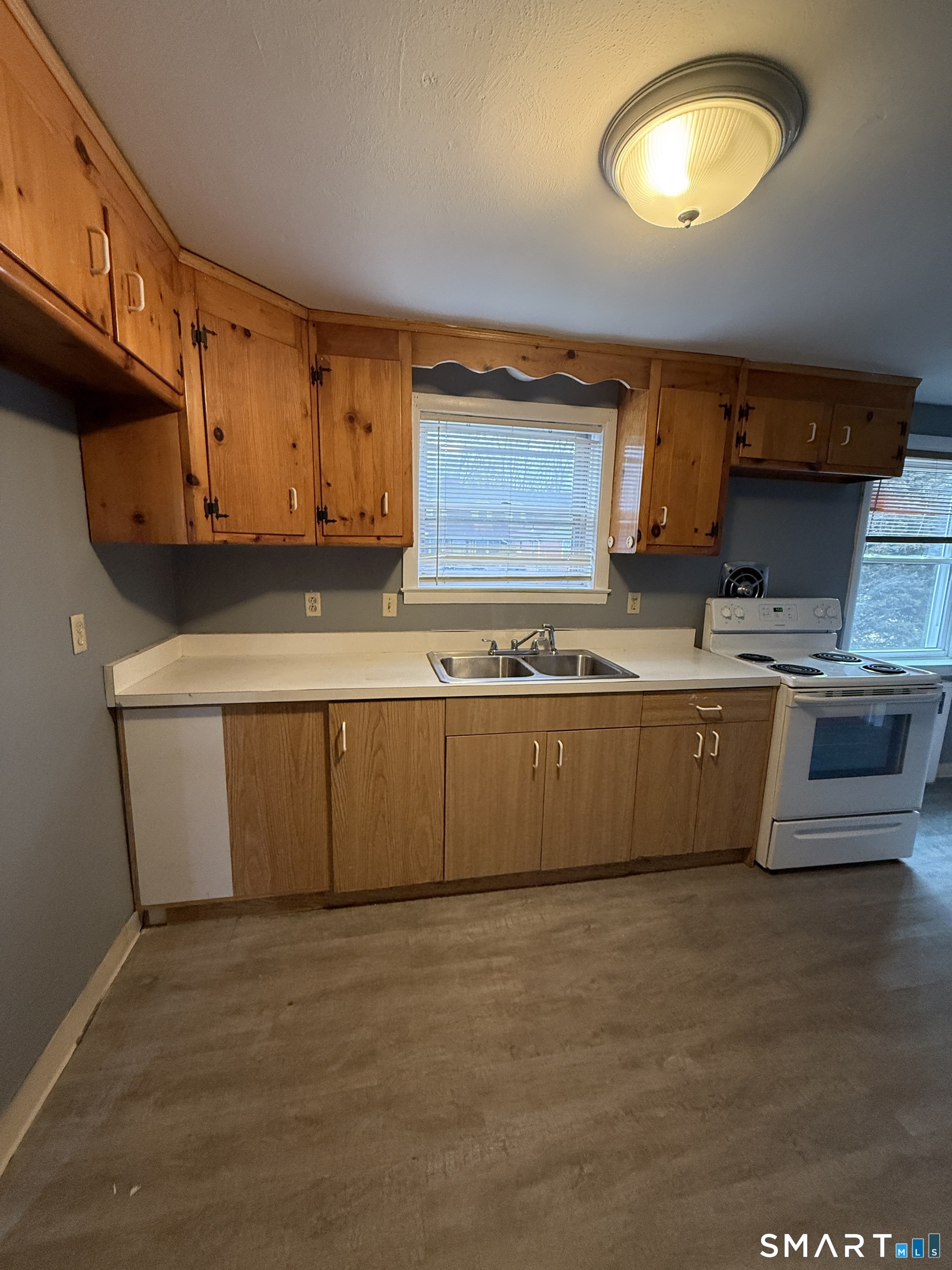 21-27 Hartford Avenue Newington CT 06111