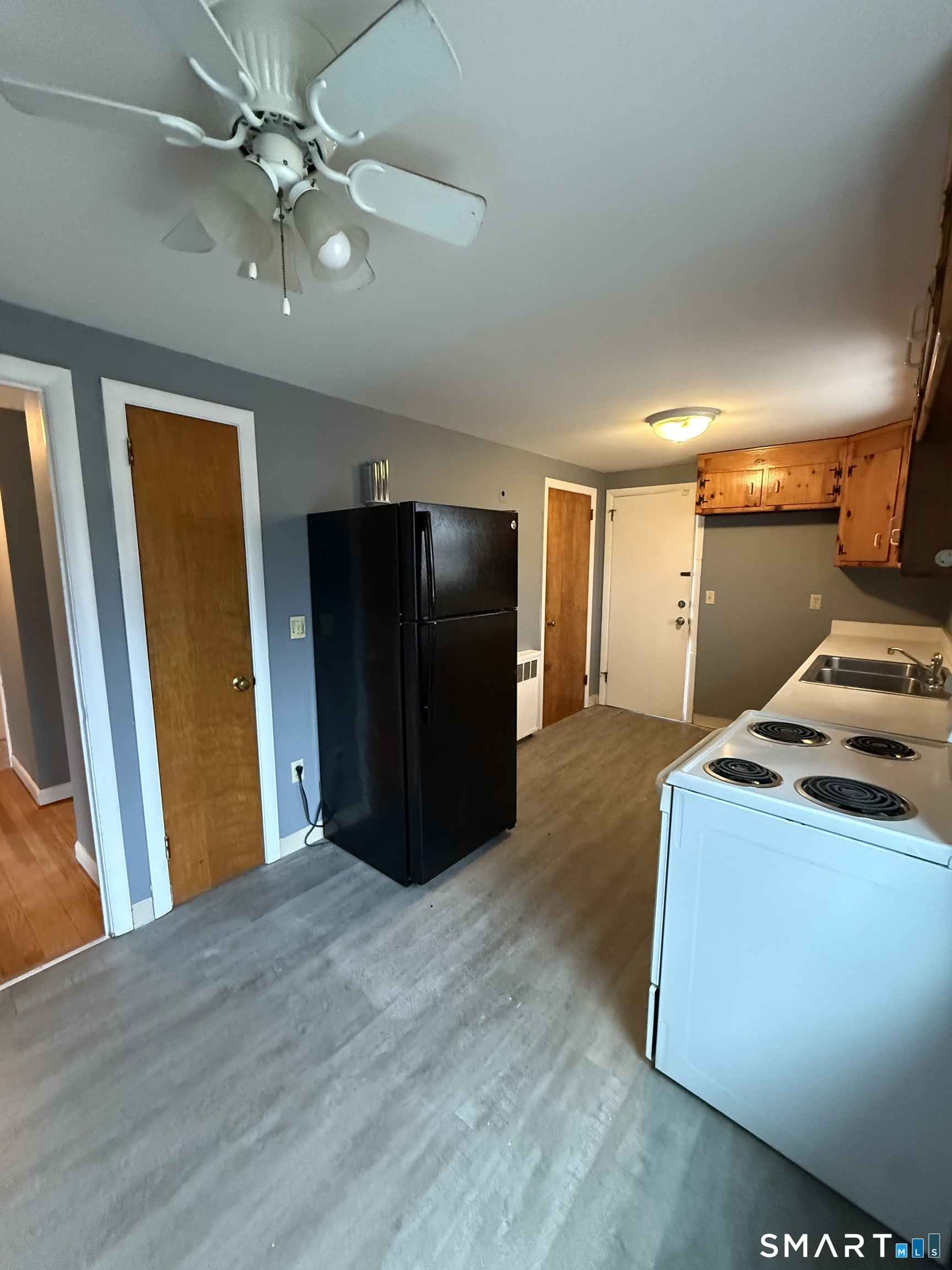 21-27 Hartford Avenue Newington CT 06111