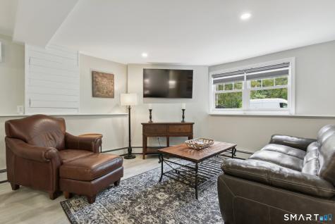 85 Michael Drive Guilford CT 06437