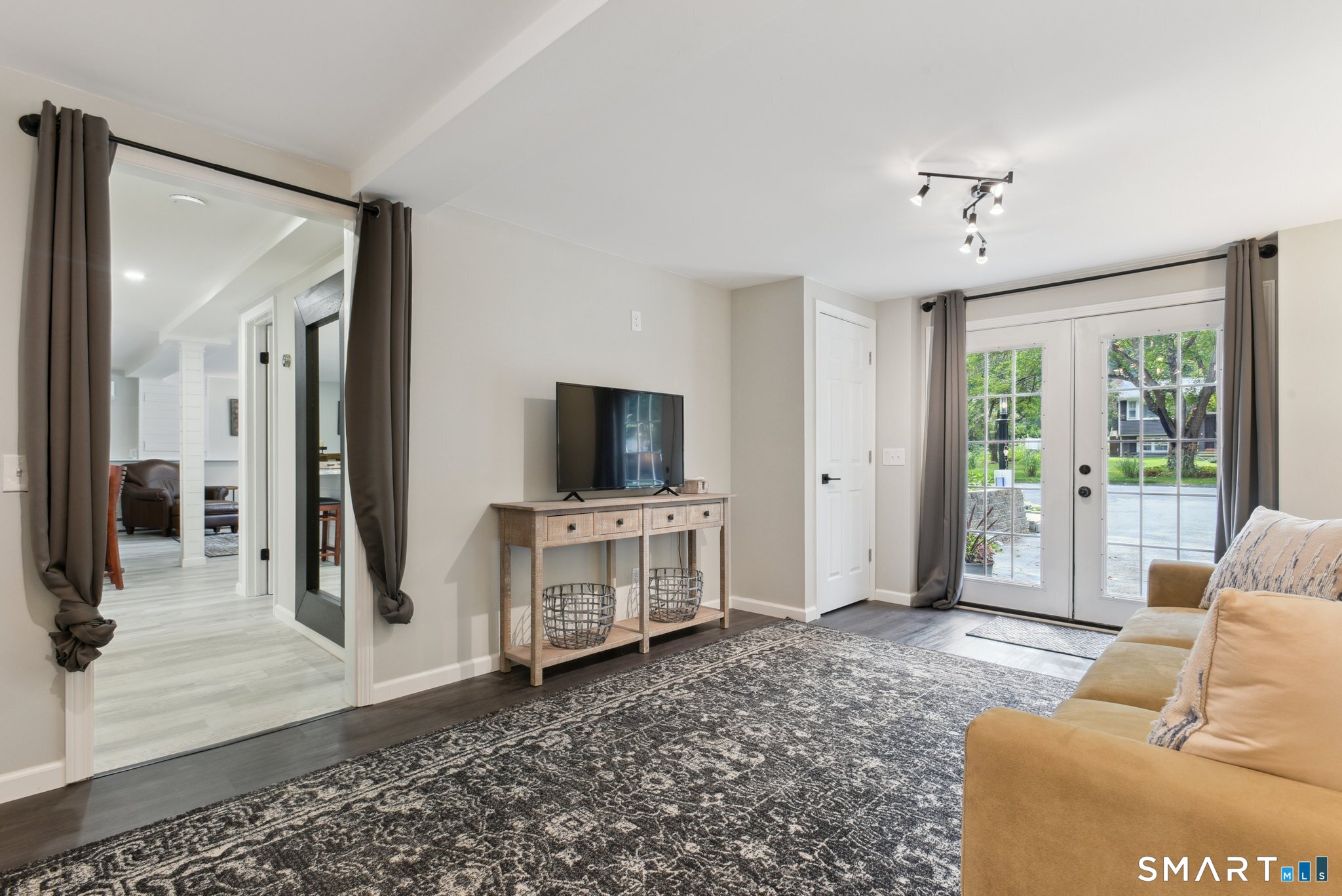 85 Michael Drive Guilford CT 06437