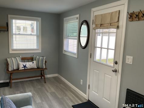 12 East Bishop Street Waterford CT 06385