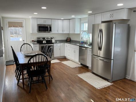 12 East Bishop Street Waterford CT 06385