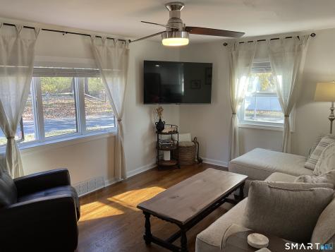 12 East Bishop Street Waterford CT 06385