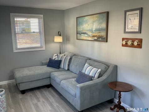 12 East Bishop Street Waterford CT 06385