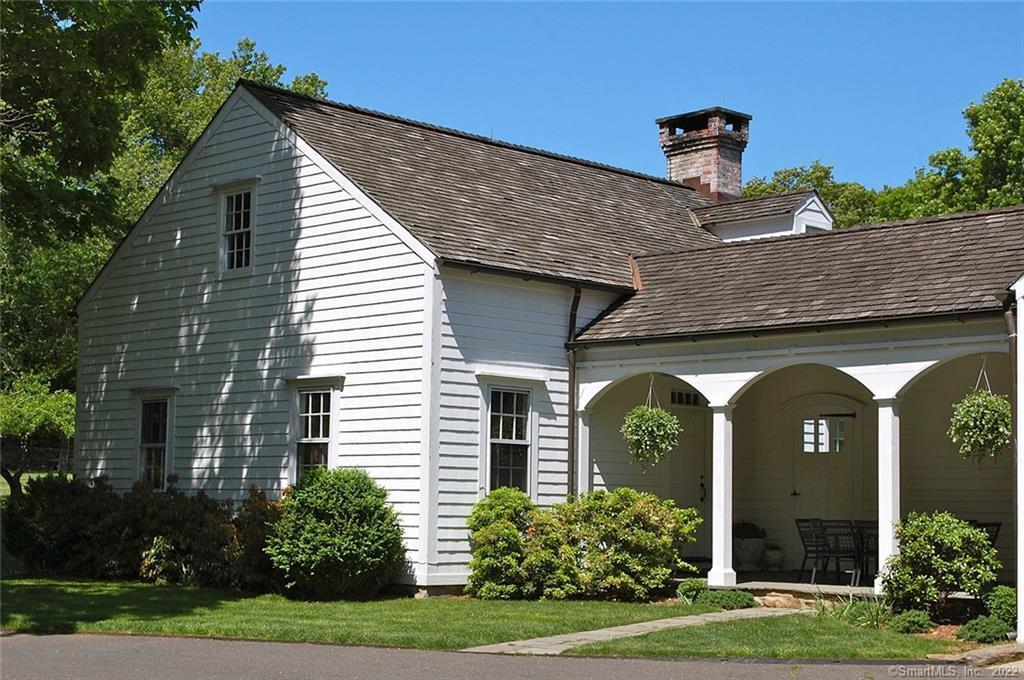 34 Division Street Easton CT 06612