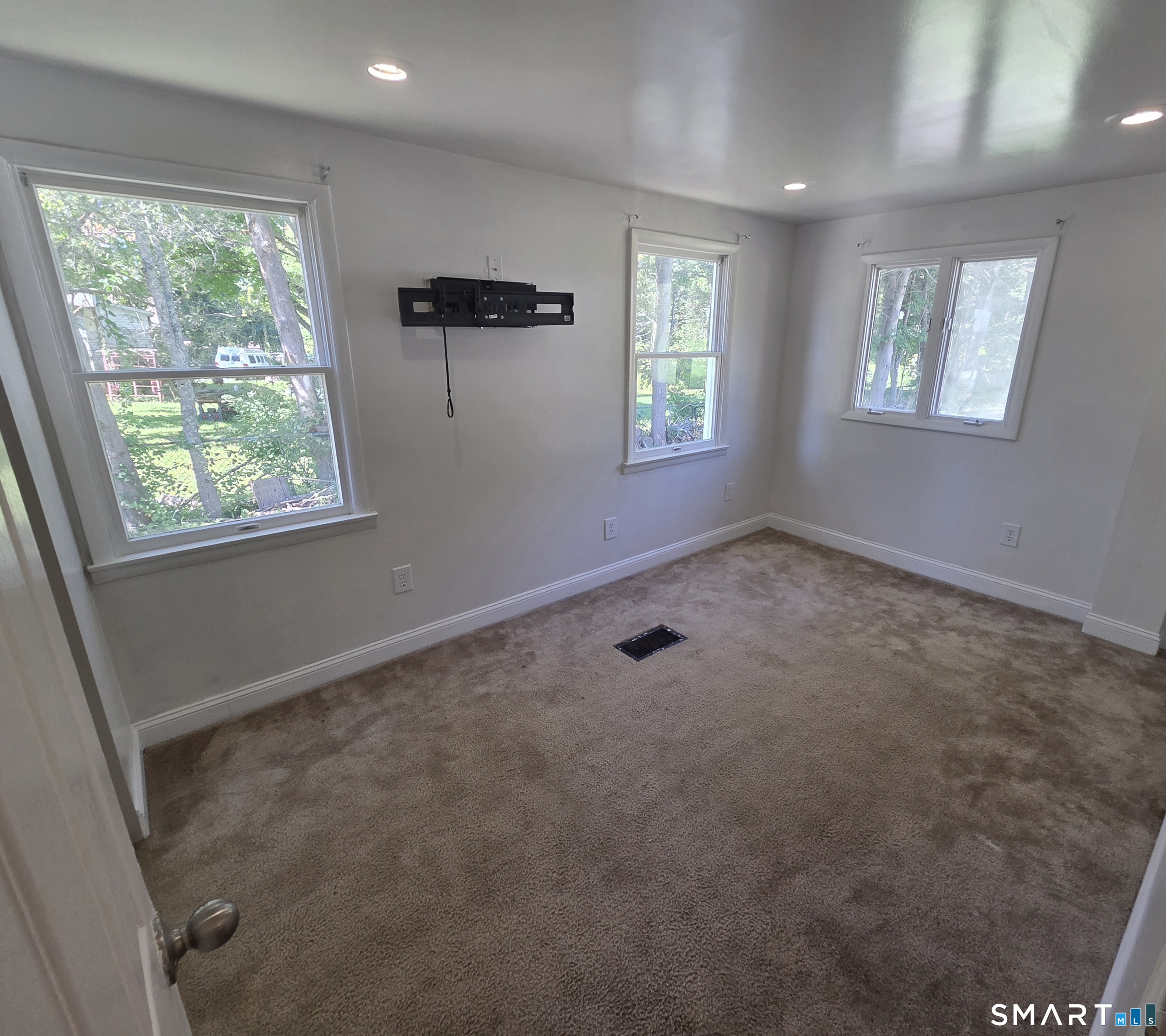 684 Main Street Plymouth CT 06782