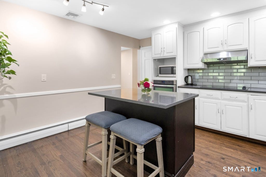 180 Weeping Willow Lane Fairfield CT 06825