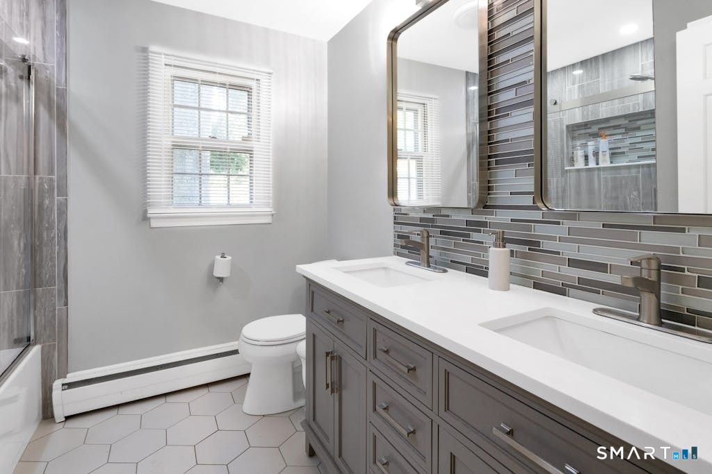 180 Weeping Willow Lane Fairfield CT 06825