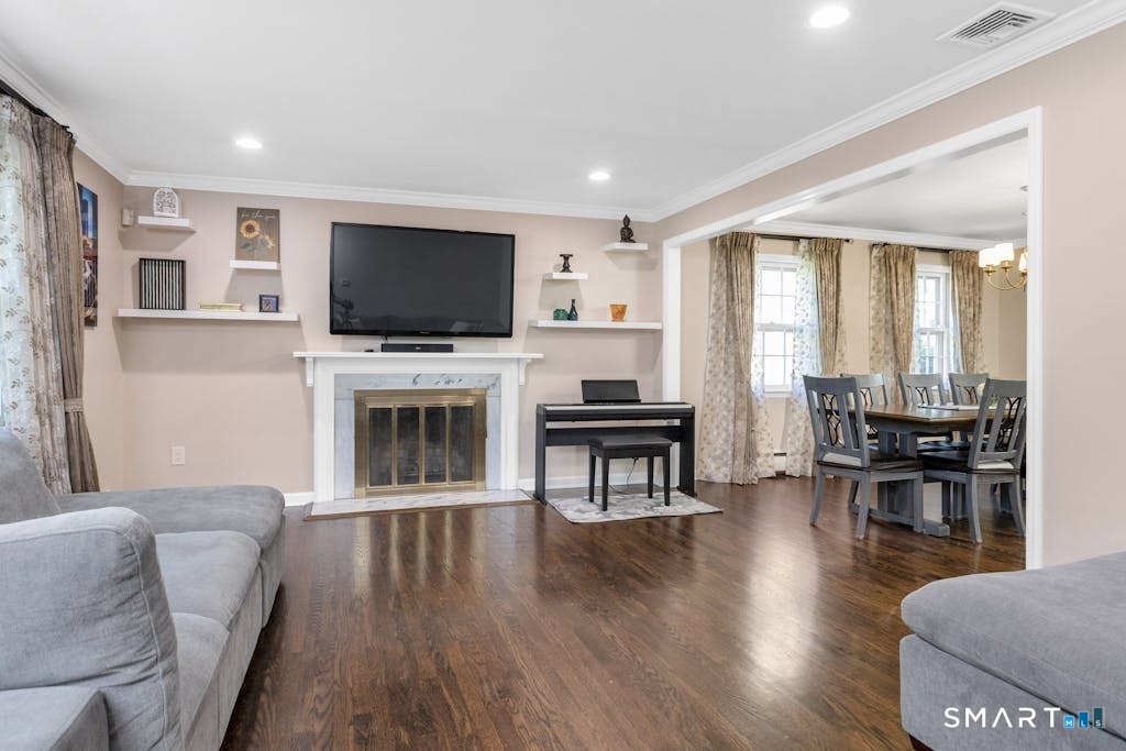 180 Weeping Willow Lane Fairfield CT 06825