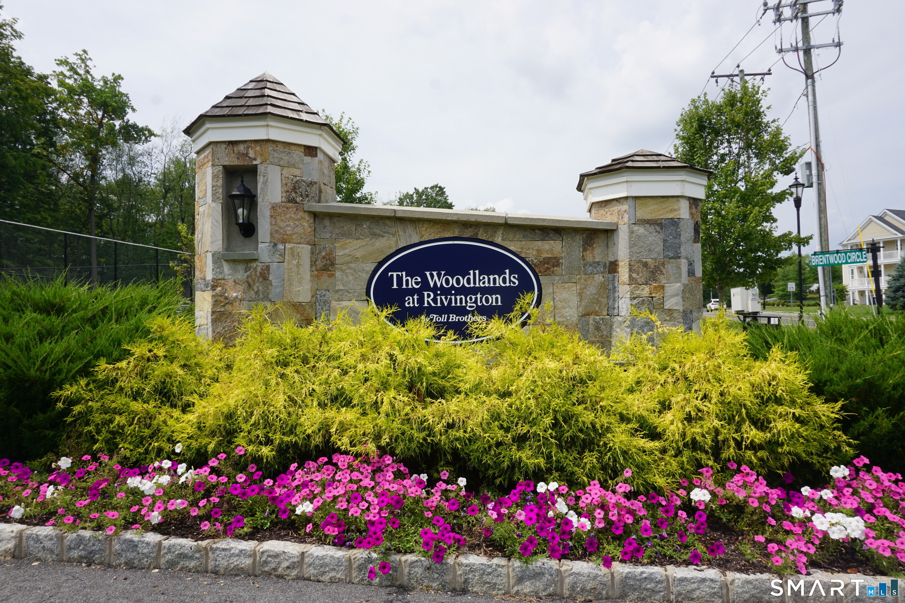 127 Brentwood Circle Danbury CT 06810