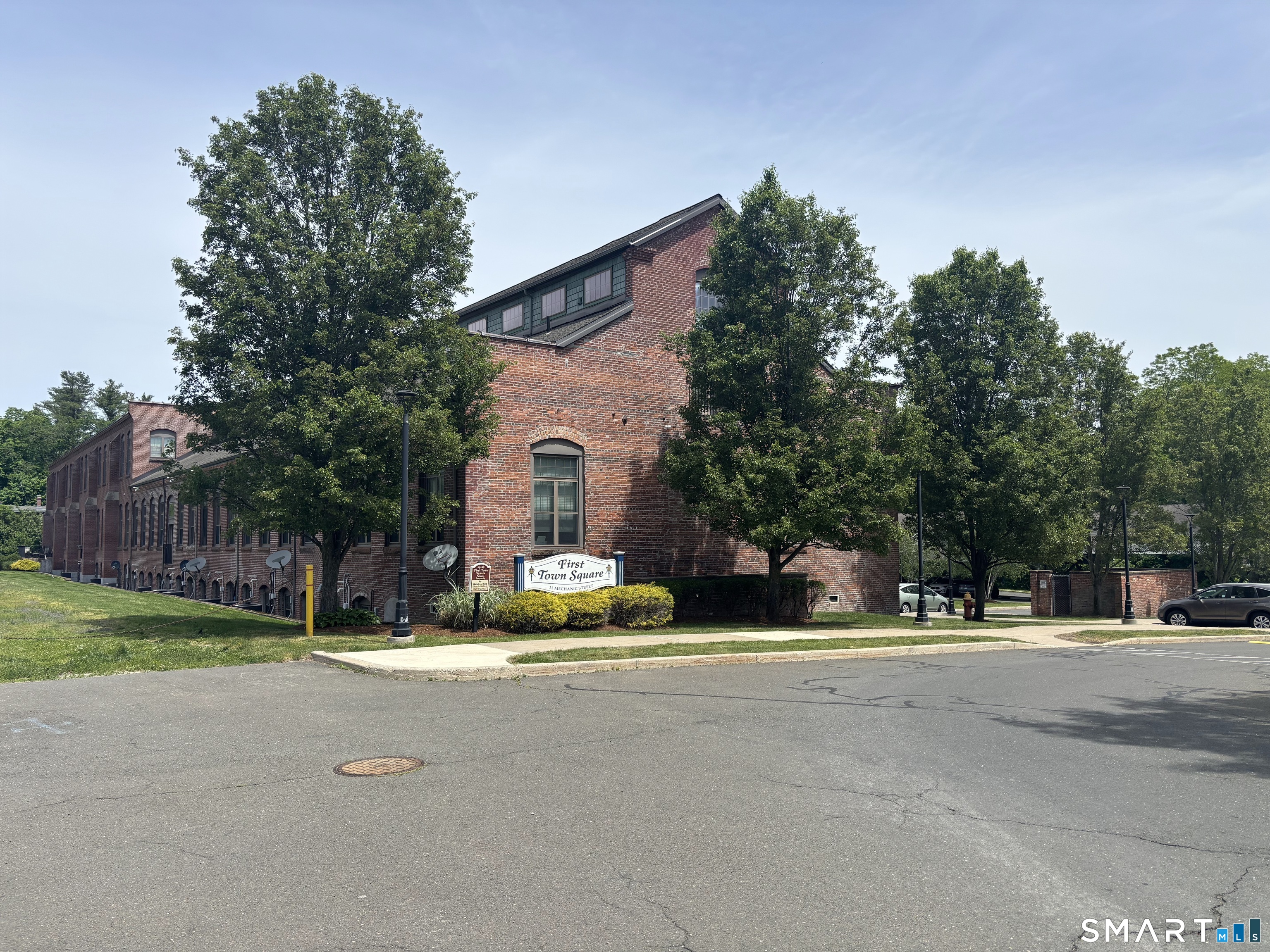 33 Mechanic Street Windsor CT 06095