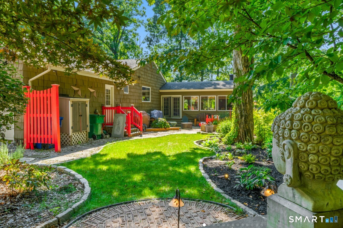 92 Kenmore Road Bloomfield CT 06002