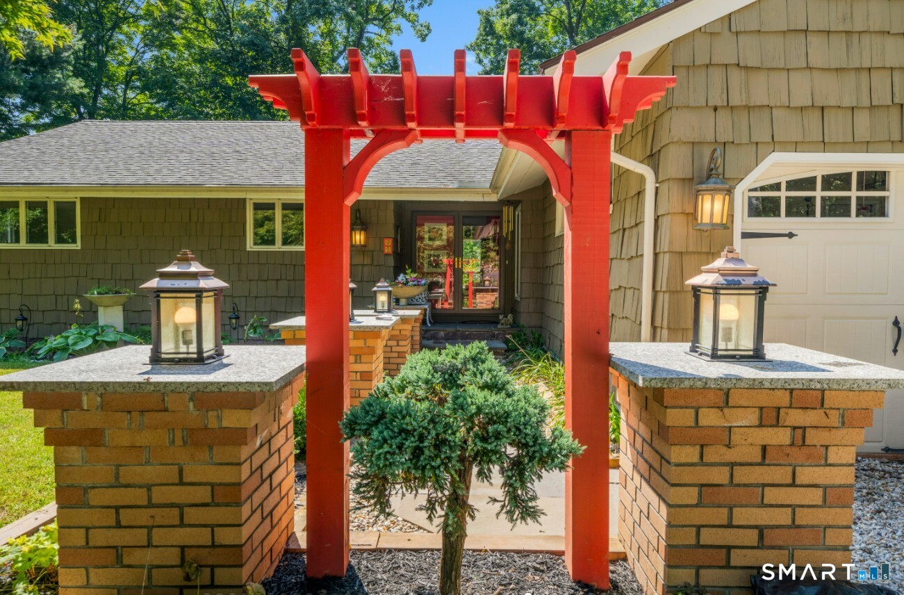 92 Kenmore Road Bloomfield CT 06002